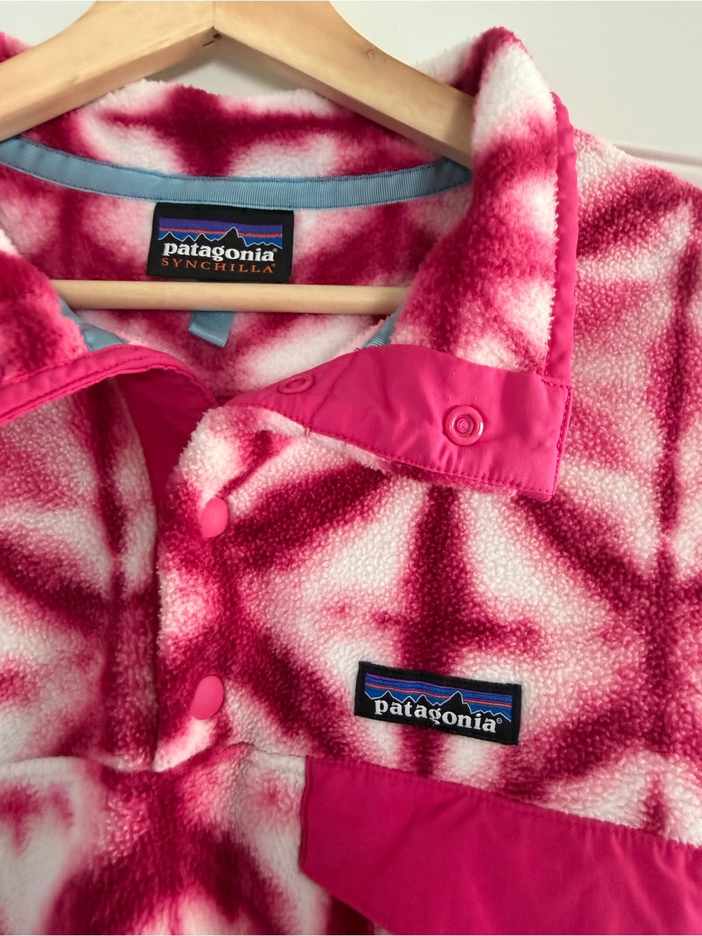 Patagonia Synchilla Women’s Hot Pink & White Patterned Fleece Pullover Size L - Picture 3 of 11